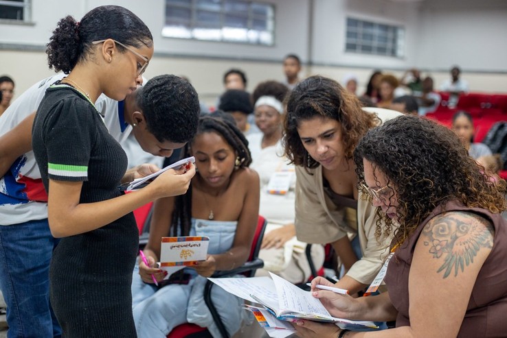 Projeto Paranauê realiza formação em Salvador com debate sobre Economia da Cultura