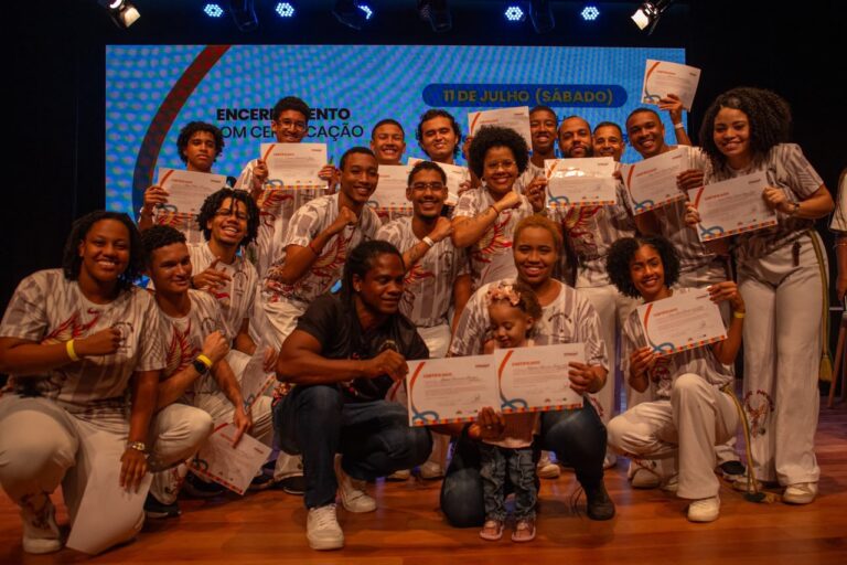 Encerramento do Projeto Paranauê certifica novos agentes populares de cultura em Salvador